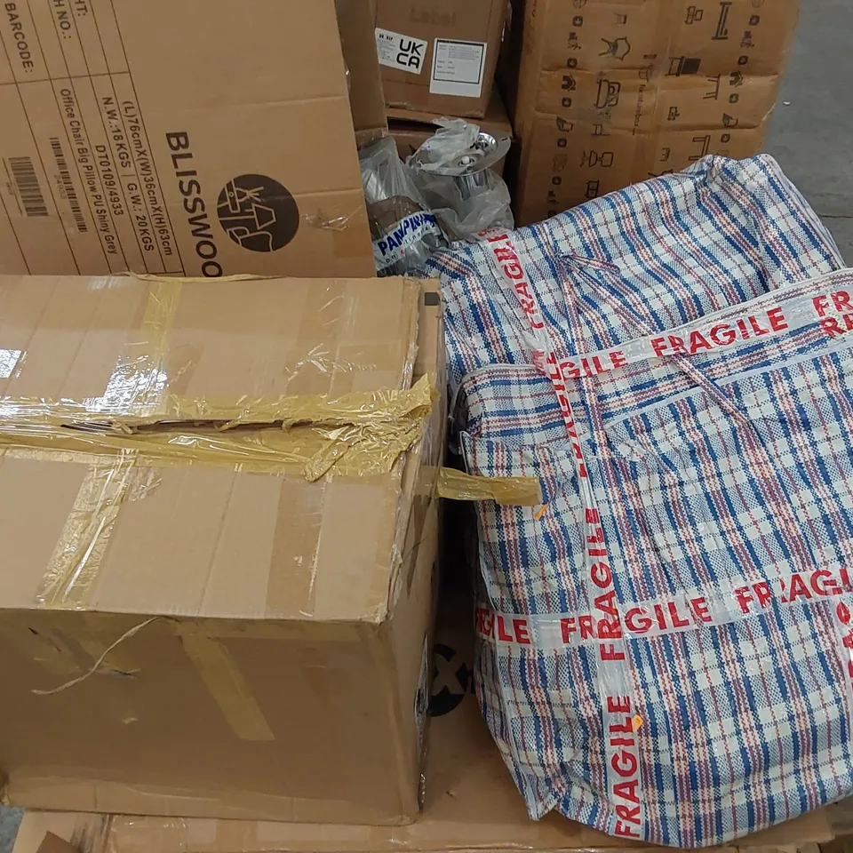 PALLET OF ASSORTED FURNITURE PARTS AND OTHER ASSORTED ITEMS 