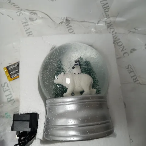 BOXED SANTA EXPRESS CHRISTMAS CHARACTER MUSICAL WATER SPINNER POLAR BEAR
