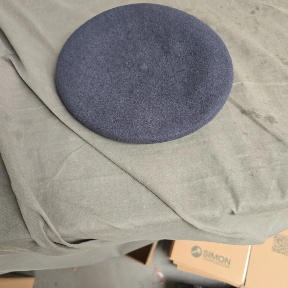 ALLARMS MARKETING AND MANUFACTURING ORGANISATION BLUE WOOL BERET (SIZE 54 6 3/4)