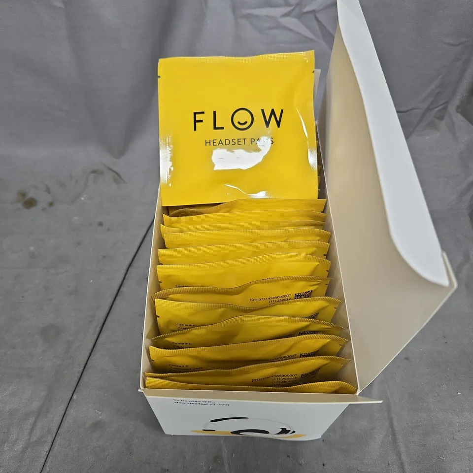 APPROXIMATELY 18 FLOW HEADSET PADS BOXED