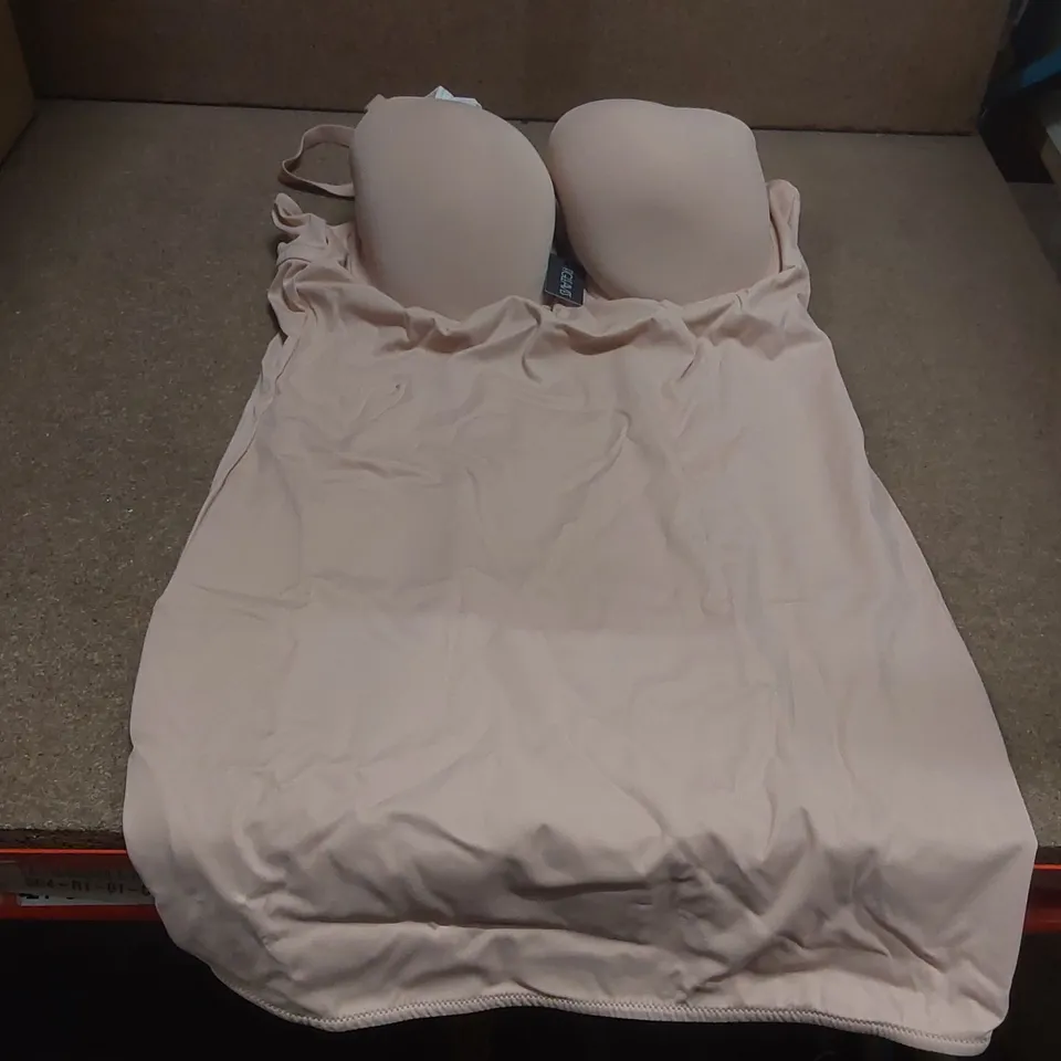 BOX CONTAINING APPROXIMATELY 6x BRAND NEW FIGLEAVES SMOOTHING SLIPS - SIZE 42DD