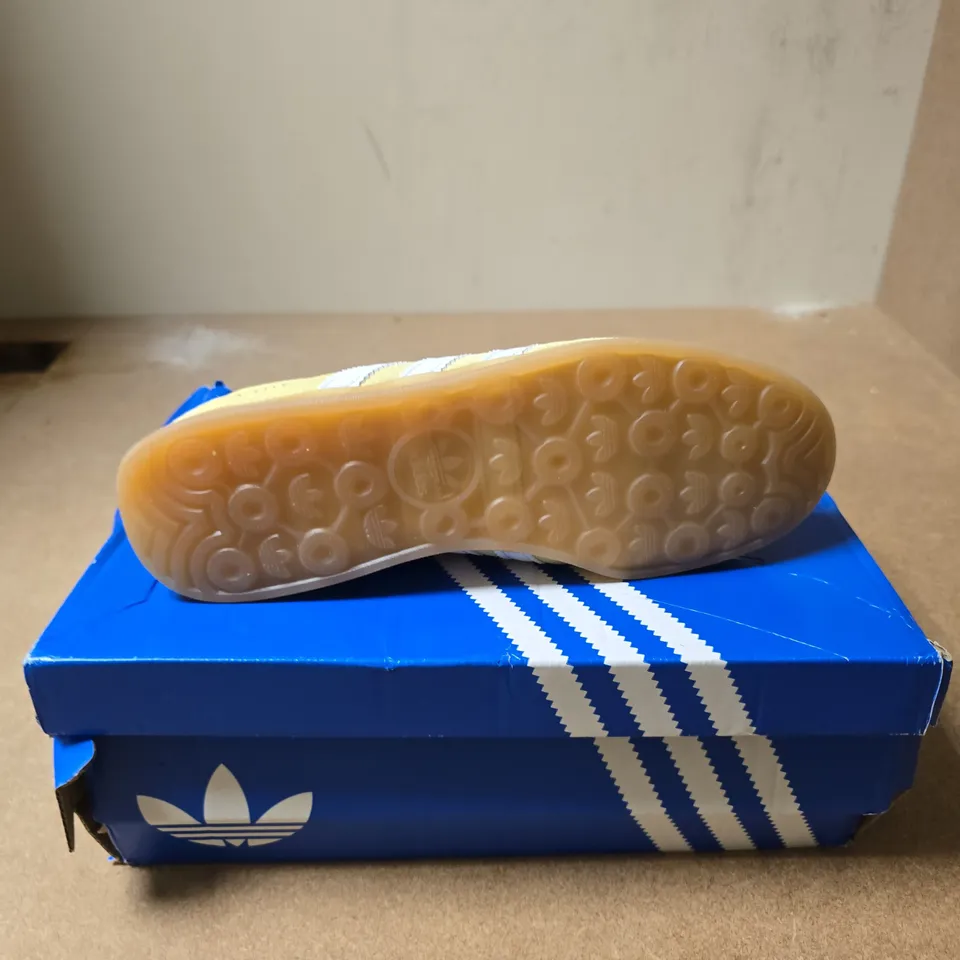 ADIDAS GAZELLE LO PRO W TRAINERS – YELLOW SUEDE, UK4