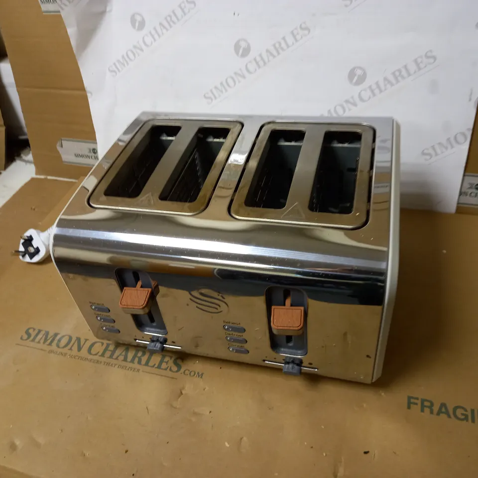 SWAN ST14620WHTN 4 SLICE NORDIC TOASTER