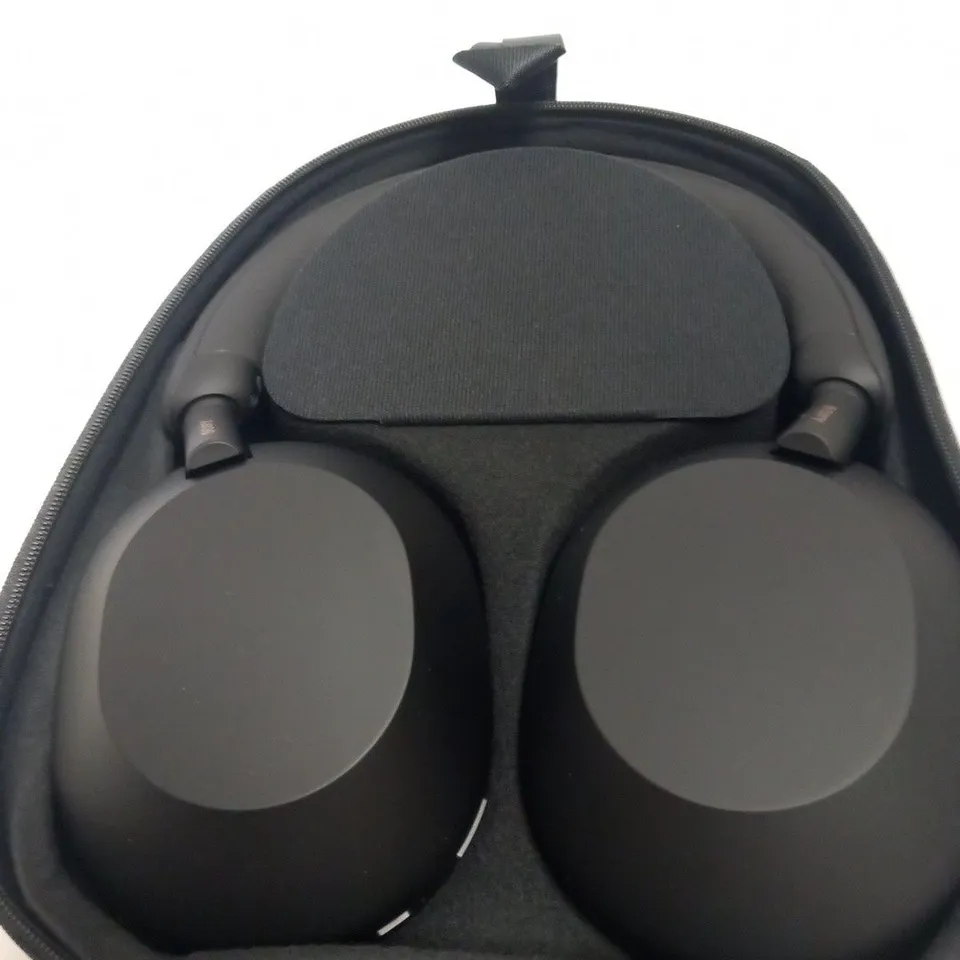 BOXED SONY WH-1000XM5 HEADPHONES