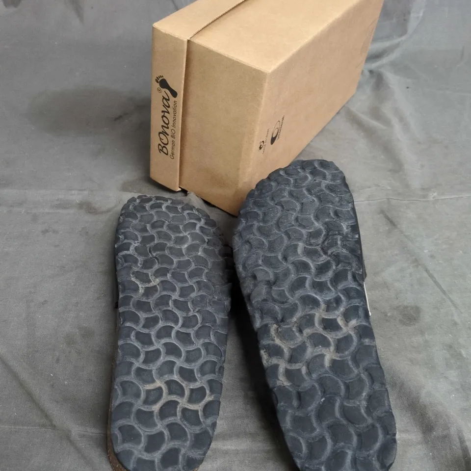 BONOVA CORK FOOTBED SANDALS WITH BLACK STRAPS – BOXED SIZE 39