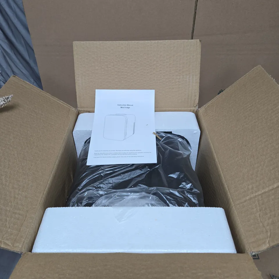 KOMORE BLACK MINI FRIDGE BOXED