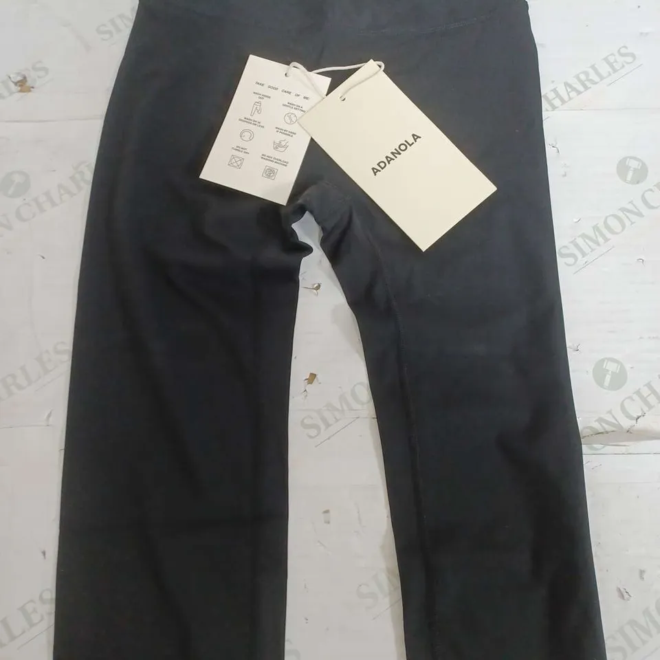 ADANOLA ULTIMATE LEGGINGS IN BLACK - MEDIUM