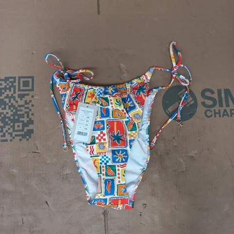 BRAVISSIMO COPACABANA RUCHED TIE SIDE BRIEF IN TILE PRINT SIZE 2XL