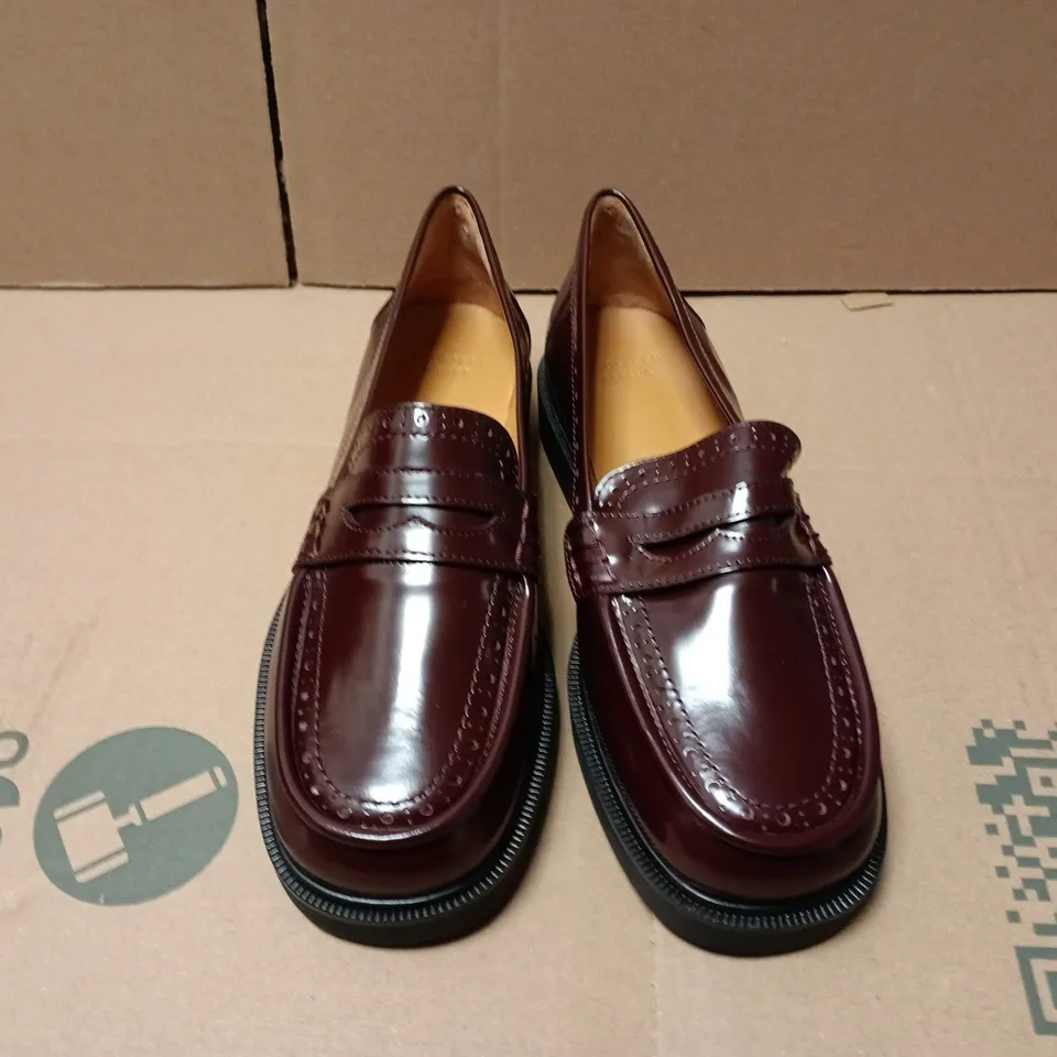 UNBOXED PAIR OF LES SOULIERS SEZANE SHOES IN BROWN - SIZE 38