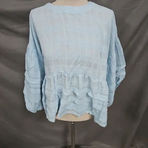 BEYOND NINE SIMONE TOP IN SKY BLUE SIZE L/XL 