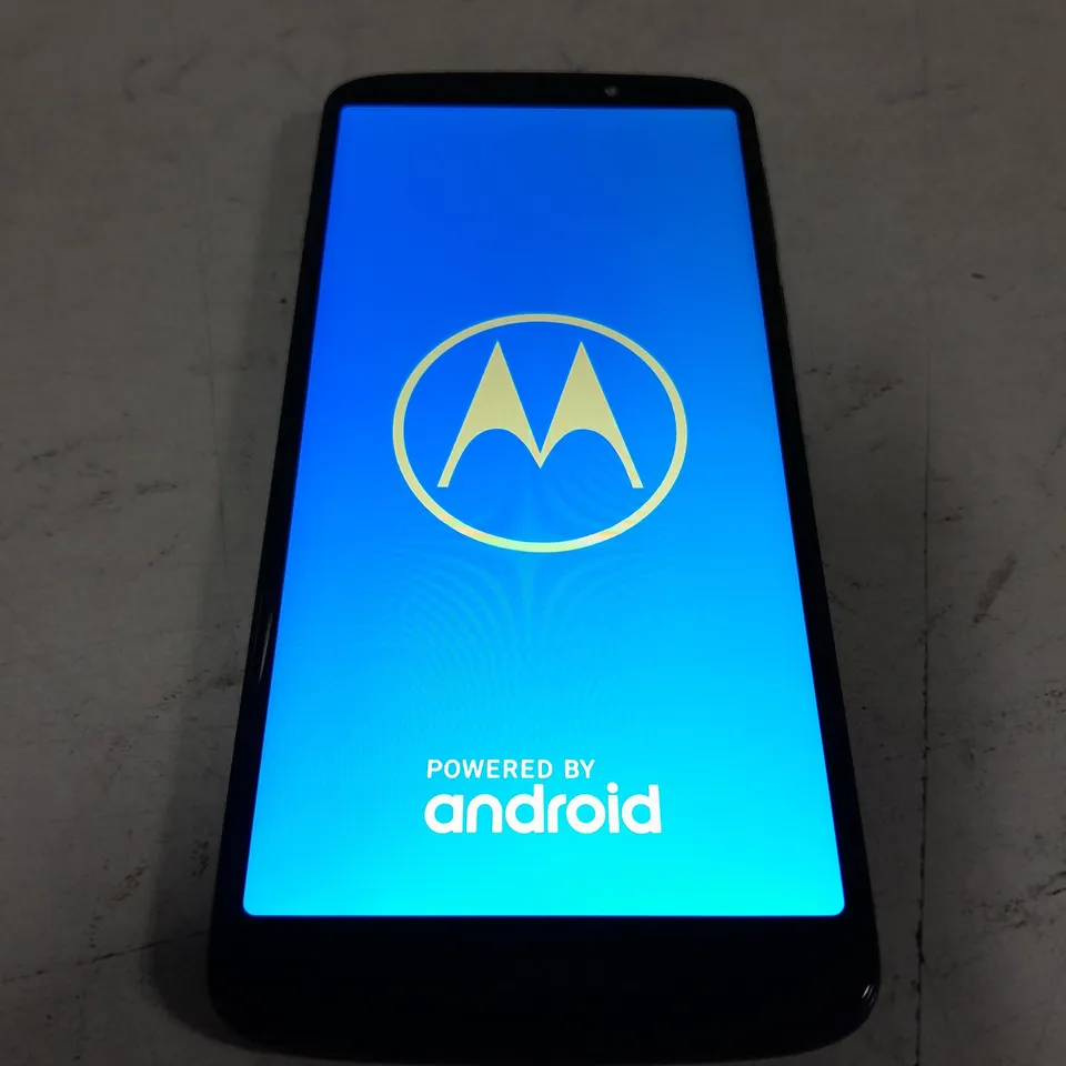 MOTOROLA MOBILE PHONE