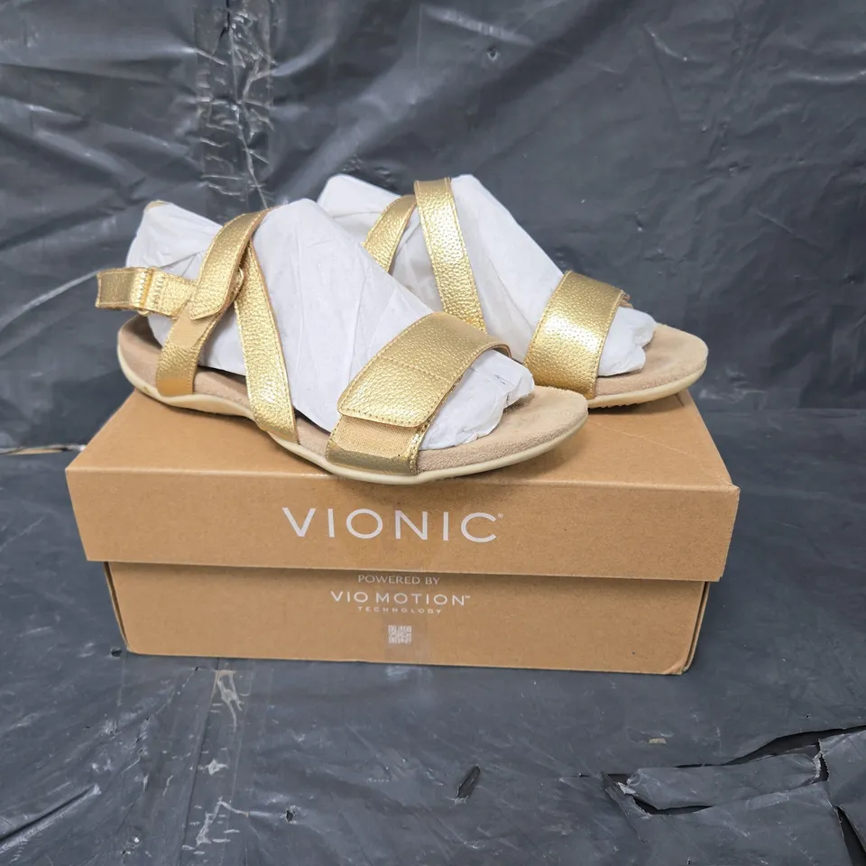 BOXED PAIR OF VIONIC OPEN TOE SANDAL IN GOLD SIZE UK 4