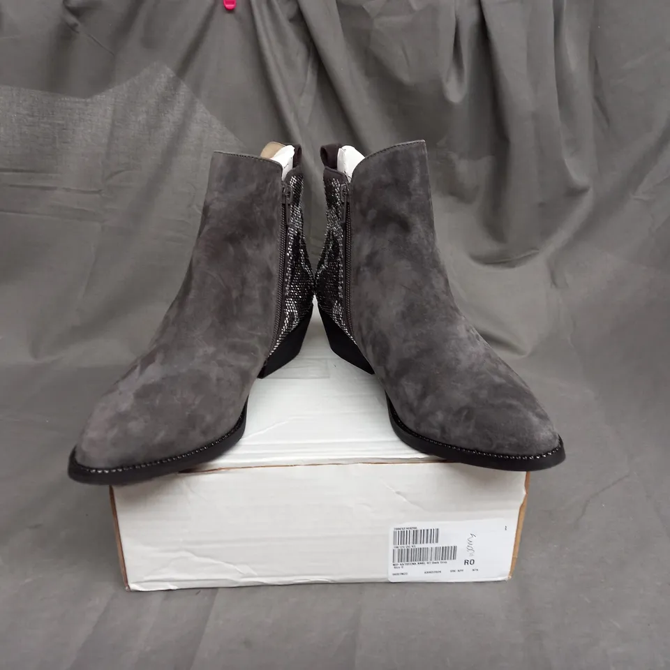 MODA IN PELLE KATREENA ANKLE BOOT IN DARK GREY SIZE 6