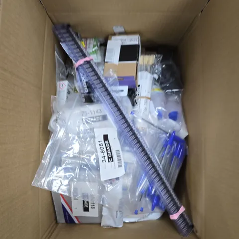 BOX OF APPROX 10 ASSORTED ITEMS