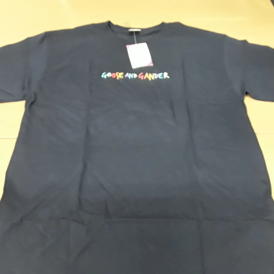 GOOSE AND GANDER NAVY T-SHIRT - L