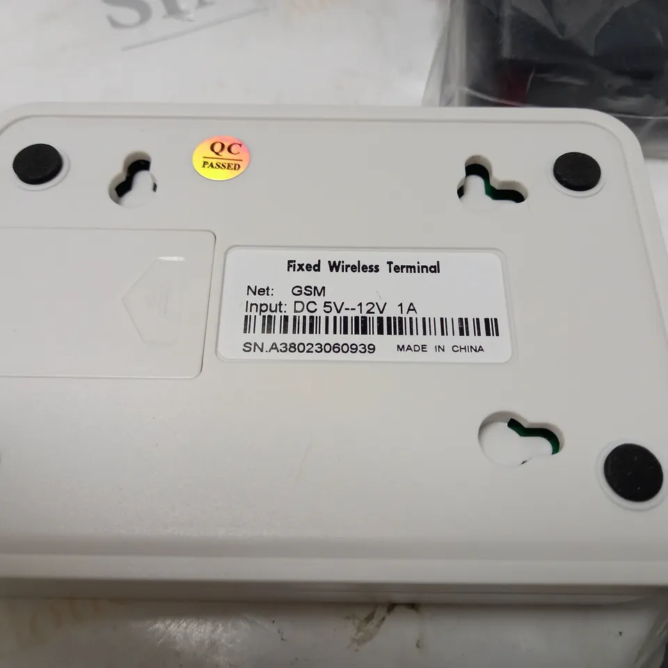 BOXED FIXED WIRELESS TERMINAL 