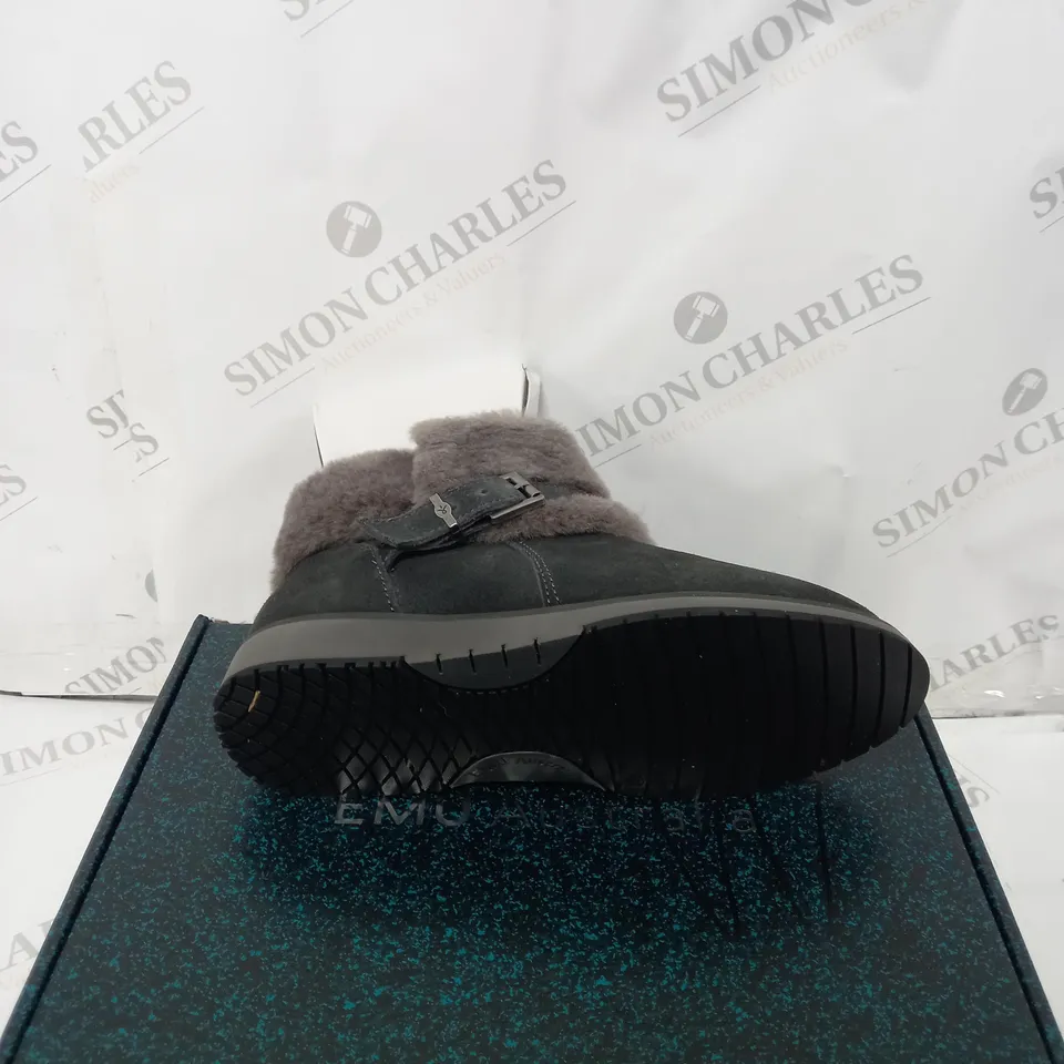 EMU AUSTRALIA OXLEY FUR CUFF ANKLE BOOTS, DARK GREY - SIZE 4