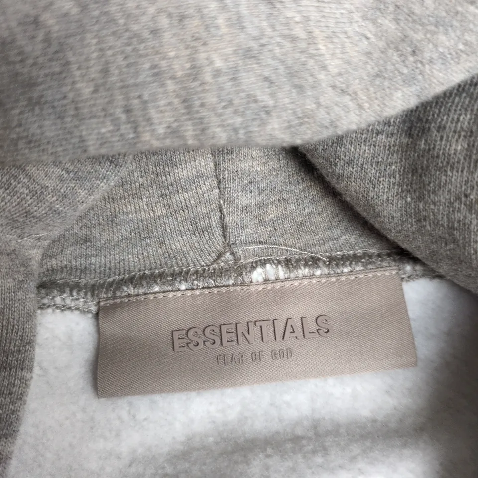 FEAR OF GOD ESSENTIALS HOODIE – GREY, SIZE M