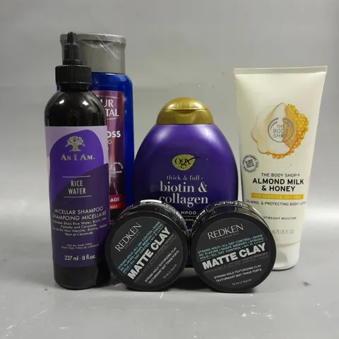 LOT OF APPROX 5 ASSORTED HEALTH AND BEAUTY ITEMS TO INCLUDE REDKEN MATTE HAIR CLAY (75ML), AS I AM RICE WATER MICELLAR HAIR SHAMPOO (237ML), OGX BIOTIN & COLLAGEN SHAMPOO (385ML), ETC.