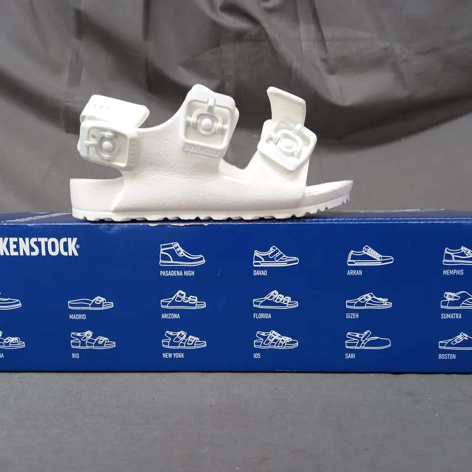 BOXED PAIR OF BIRKENSTOCK MILANO EVA KIDS OPEN TOE SANDALS IN WHITE UK SIZE 8