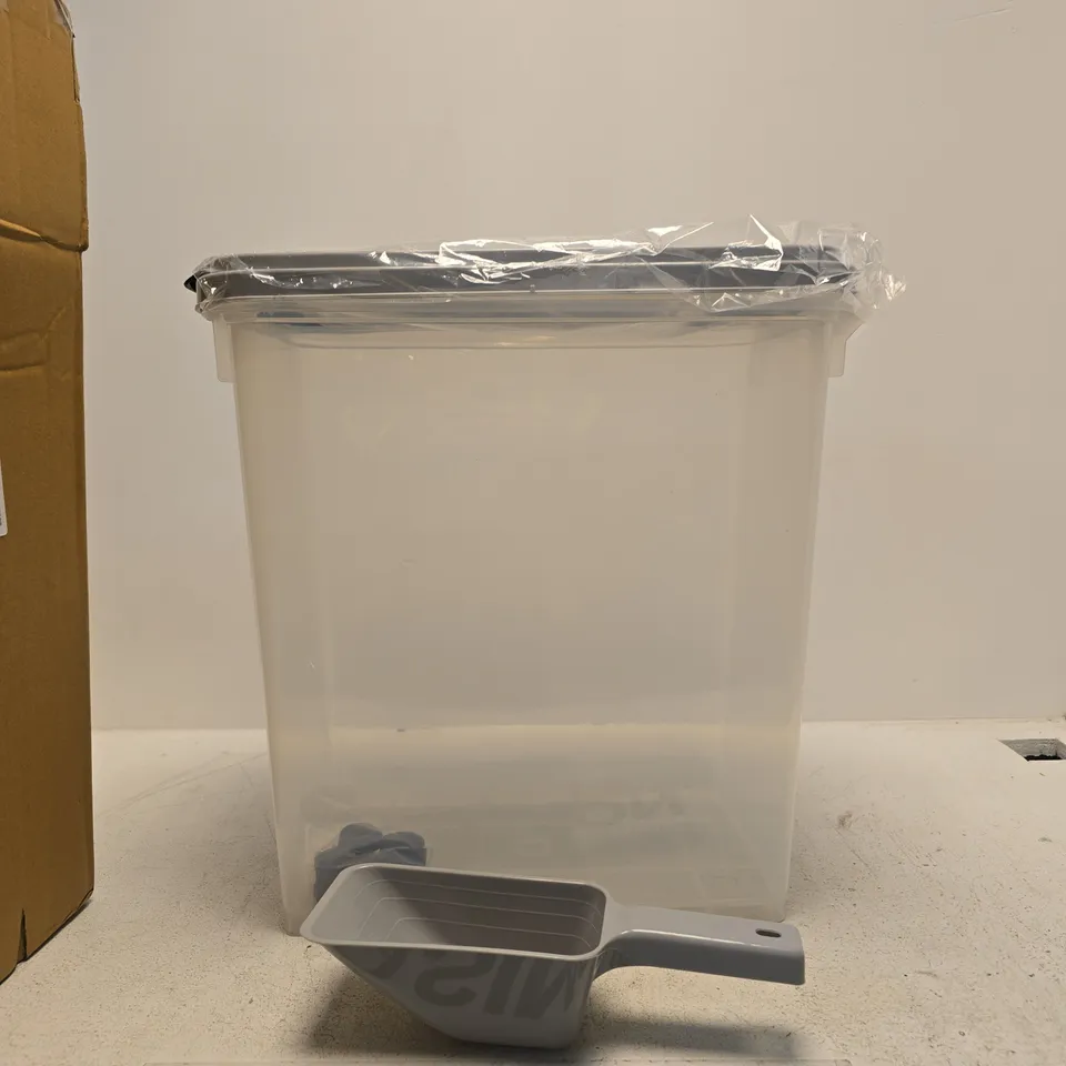 GREENFIELDS 40L PET FOOD STORAGE GREY BIN WITH SCOOP