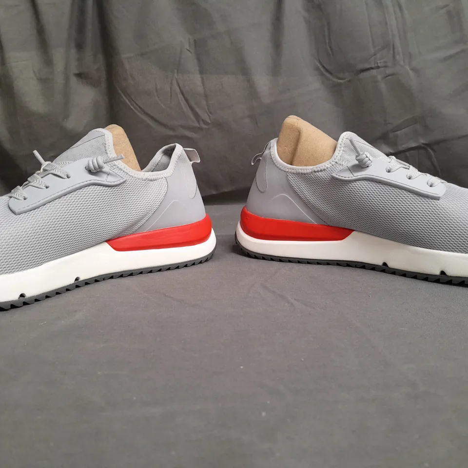 BOXED PAIR OF TOPICFEEL JUNGLE TRAINERS SIZE EU 44