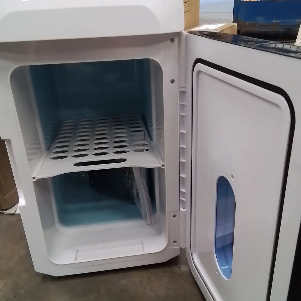 MINI REFRIGERATOR 