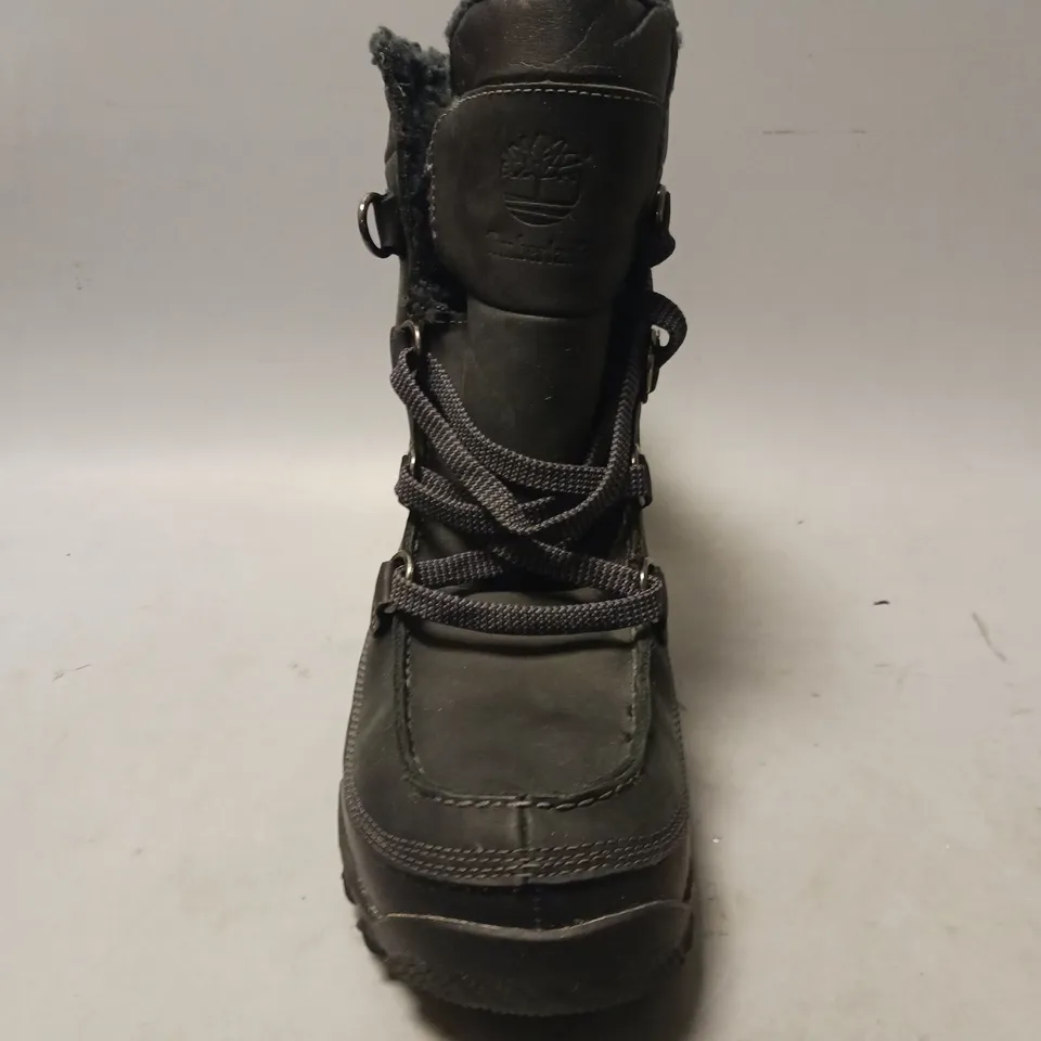 BOXED PAIR OF TIMBERLAND ANKLE BOOTS IN BLACK SIZE 11.5