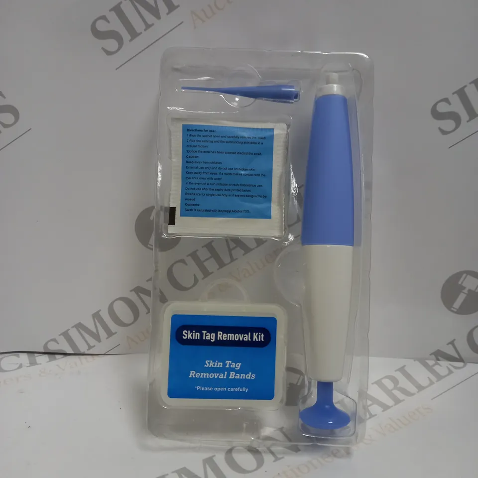 BOXED SKIN TAG REMOVAL KIT. 