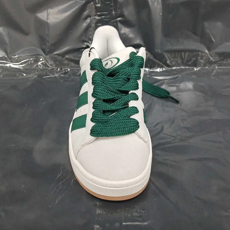 BOXED PAIR OF ADIDAS CAMPUS 00S WOMENS SHOES IN WHITE/GREEN SIZE UK 6.5