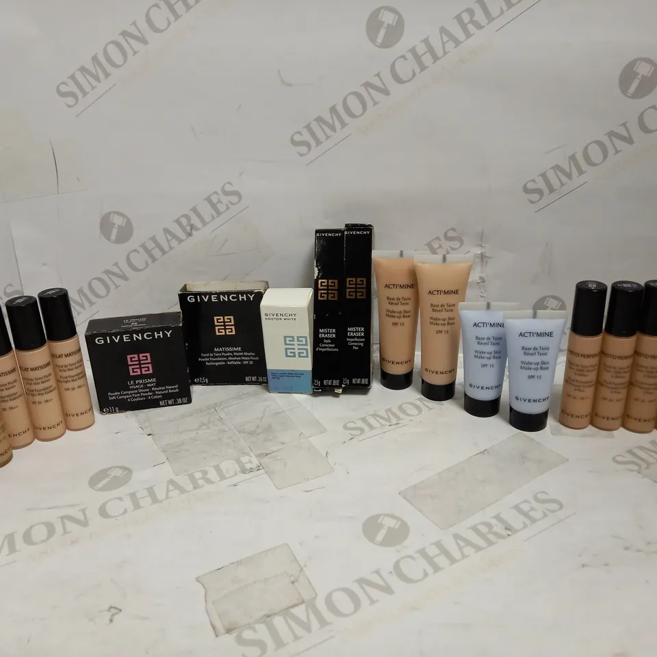 LOT OF APPROXIMATELY 19 GIVENCHY FACE MAKE-UP ITEMS IN ASSORTED COLOURS