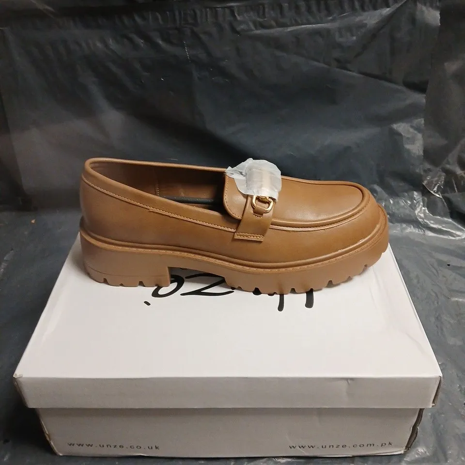 UNZE PLATFORM LOAFERS – TAN – WOMEN'S SHOES UK 6
