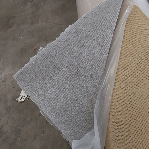 ROLL OF QUALITY ROYAL VELVET STOVELL CARPET // SIZE: APPROXIMATELY 4 X 4.3m