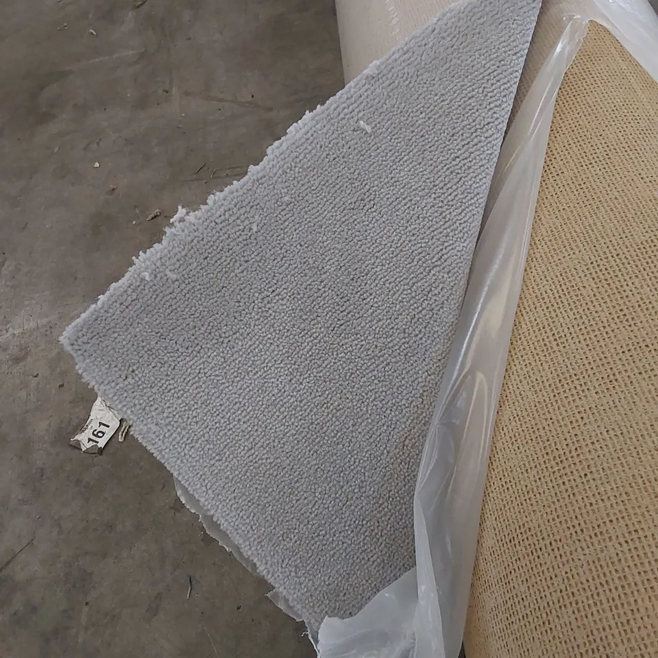 ROLL OF QUALITY ROYAL VELVET STOVELL CARPET // SIZE: APPROXIMATELY 4 X 4.3m