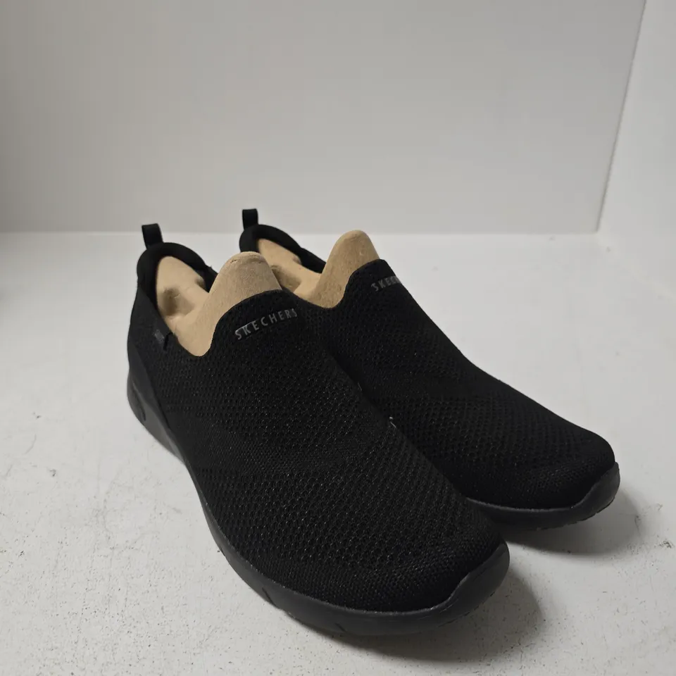 SKECHERS ARCH FIT AIR-COOLED SLIP-ON TRAINERS - 7