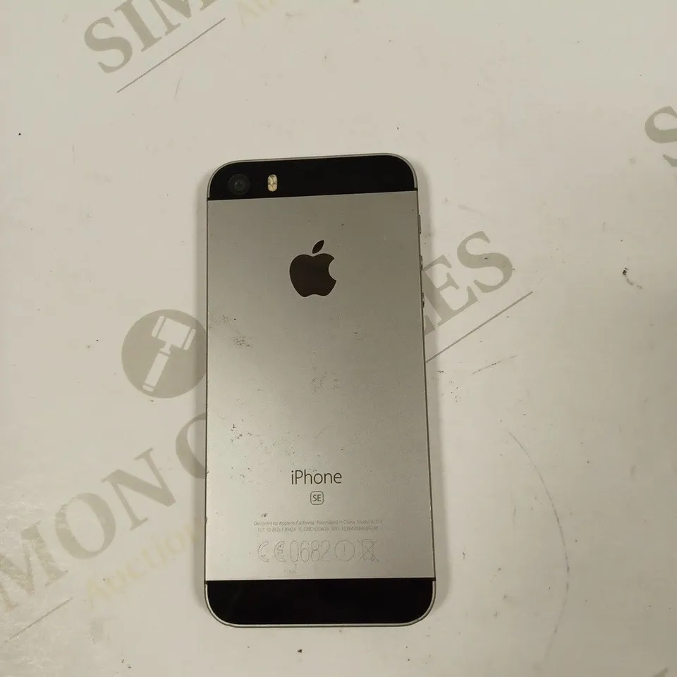 APPLE IPHONE SE SMARTPHONE 