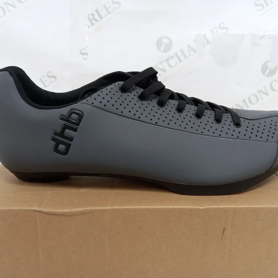 BOXED PAIR OF DHB DORICA GREROAD SHOES - EU 45