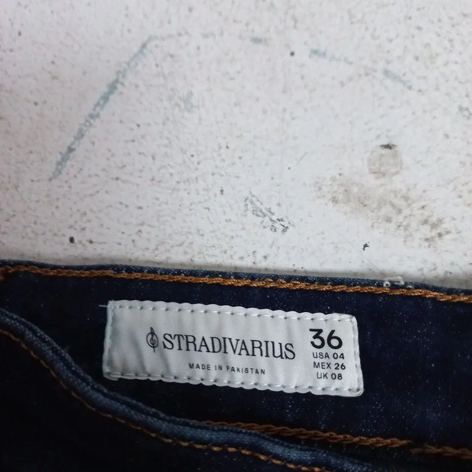 STRADIVARIUS WOMEN'S JEANS – FLARE HIGH WAIST, UK 8 (EU 36) – DENIM