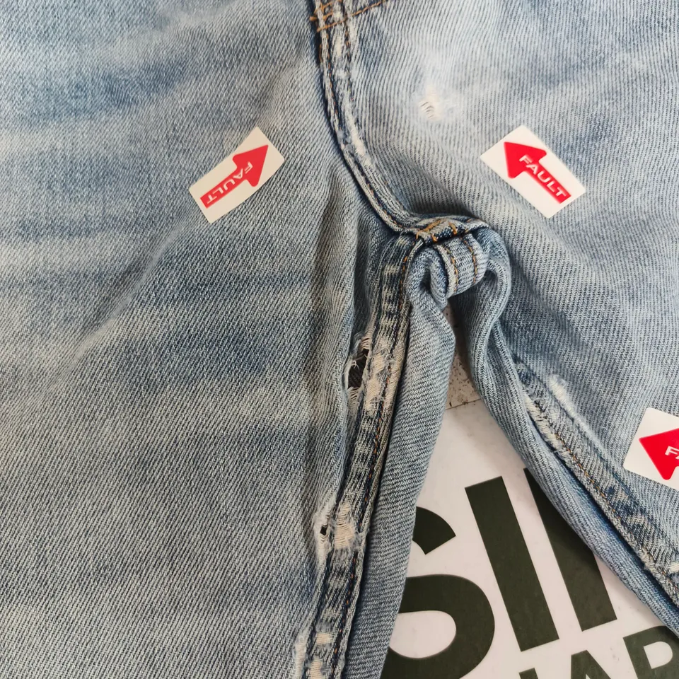 CALVIN KLEIN LIGHT DENIM JEANS SIZE 34R