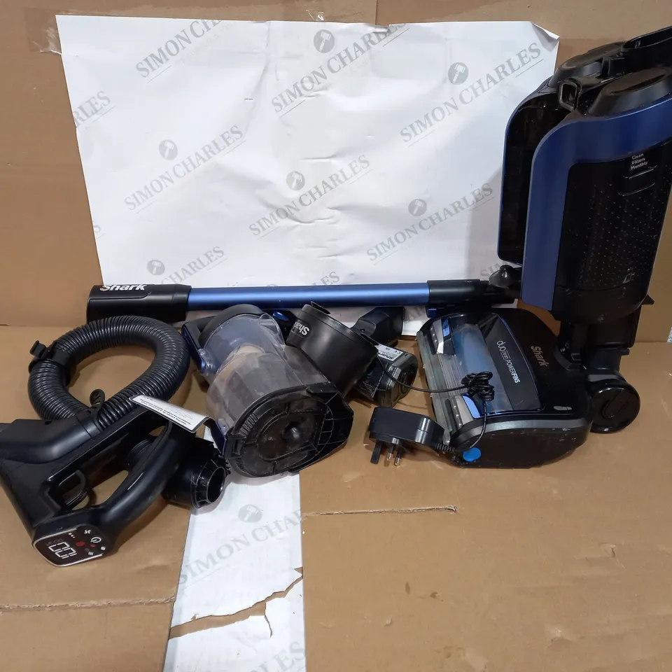 SHARK UPRIGHT VACUUM WITH TRUE PET & DUOCLEAN ICZ300UKT