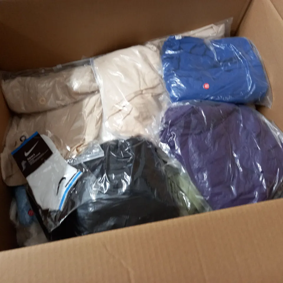 LARGE QUANTITY OF ASSORTED BAGGED CLOTHING ITEMS 