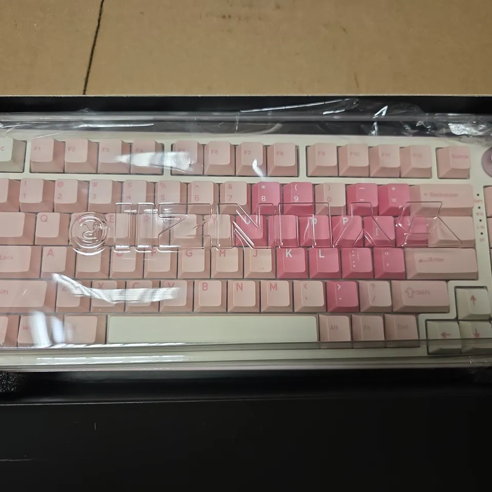 BOXED YUNZII B75 PRO KEYBOARD IN PINK