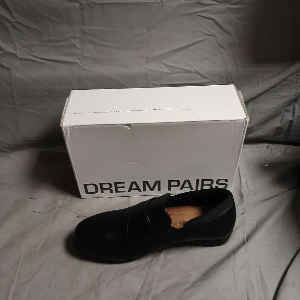 DREAM PAIRS BLACK SLIP-ON LOAFERS – BOXED - SIZE UK 7 