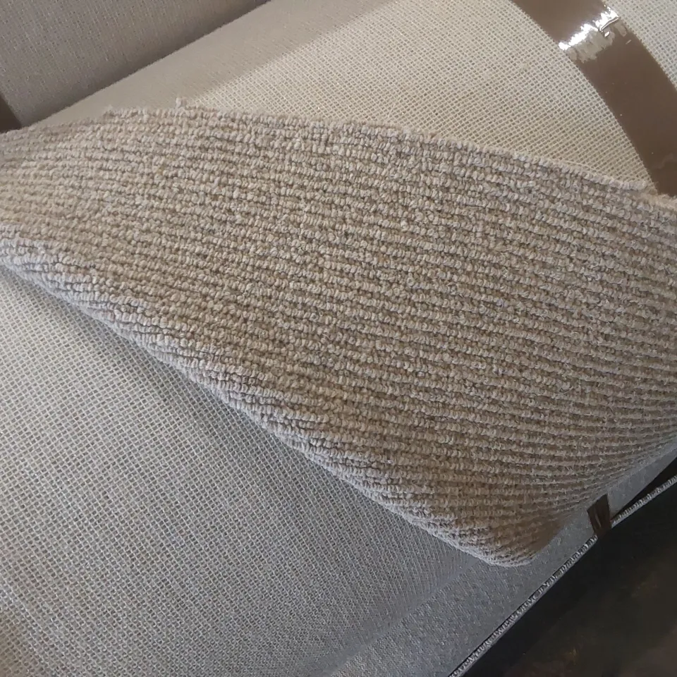 ROLL OF QUALITY HEATHCOTE RIB CARPET - APPROXIMATELY 5 x 29.41m