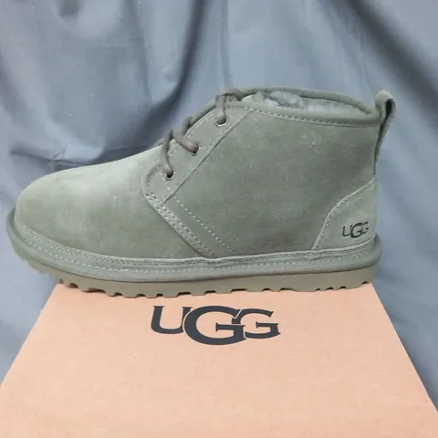 BOXED UGG W NEUMEL SIZE 5