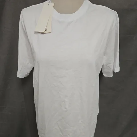 ARKET TSHIRT IN WHITE SIZE S