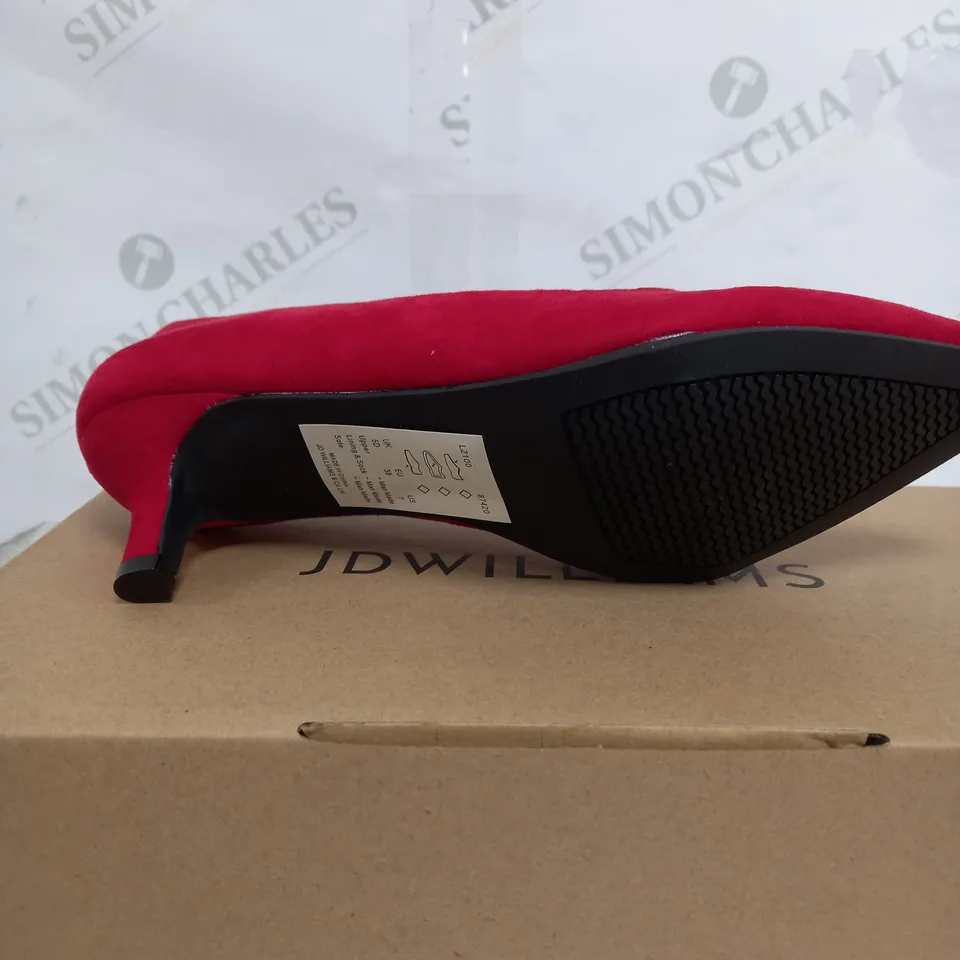 BOX OF 9 JD WILLIAMS SCARLET LOW HEELS - UK SIZE 5 