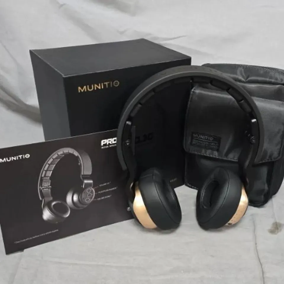 BRAND NEW BOXED MUNITIO PRO30 BRUSHED GOLD WIRELESS HEADPHONES 2AQPX-PRO30
