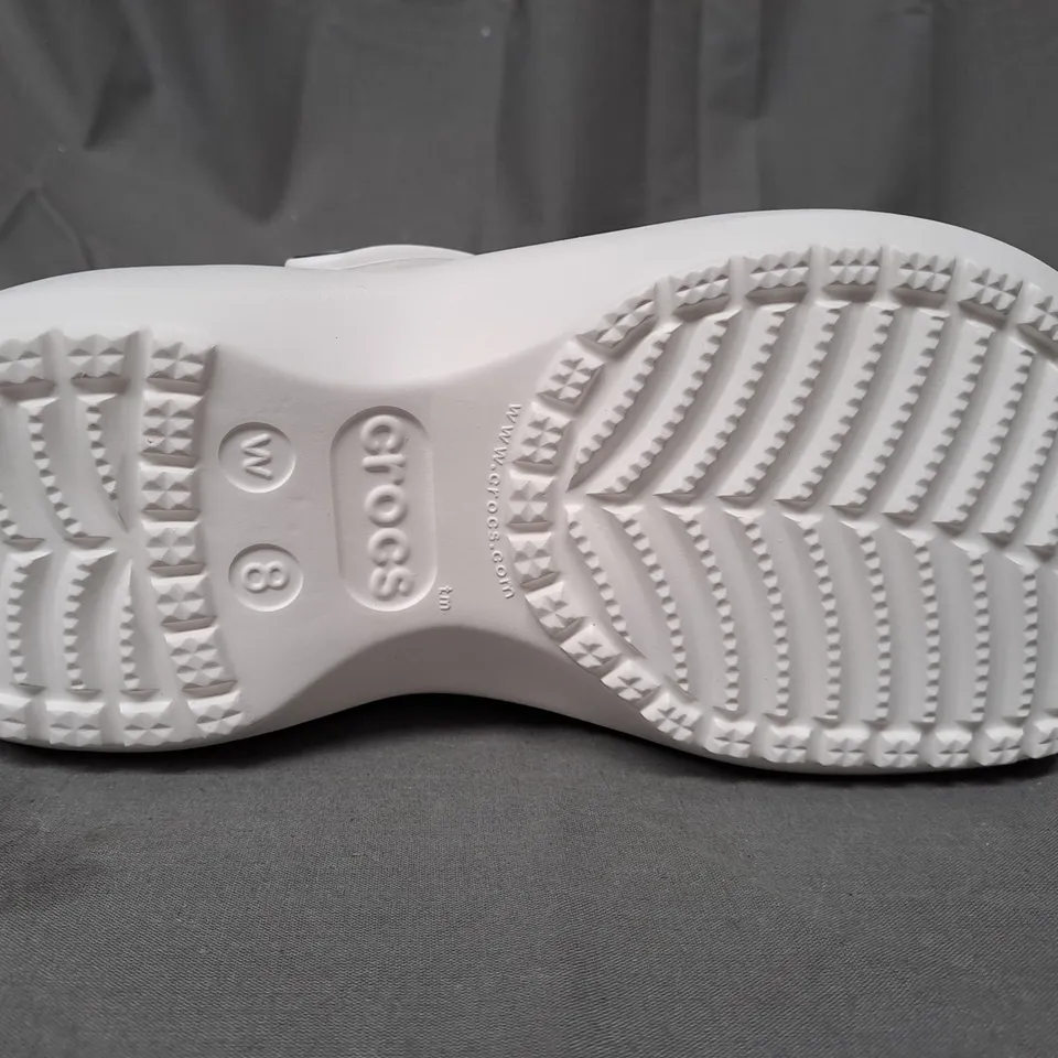 PAIR OF CROCS CLASSIC PLATFORM CLOGS IN WHITE UK SIZE 6