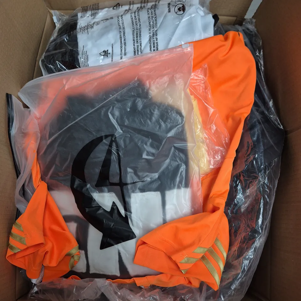 APPROXIMATELY 25 ASSORTED CLOTHING AND FASHION PRODUCTS IN VARIOUS STYLES AND SIZES - COLLECTION ONLY